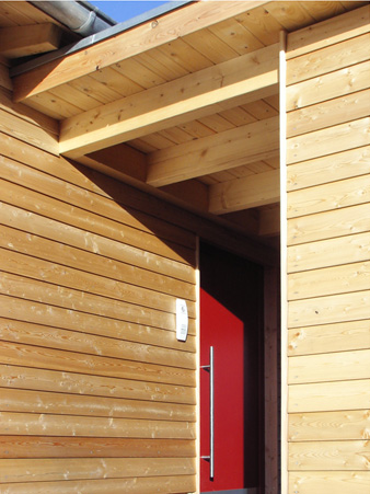 Wohnhaus mit Arztpraxis in Weyhers