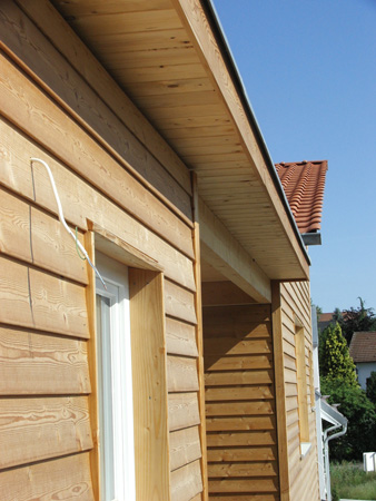 Wohnhaus mit Arztpraxis in Weyhers