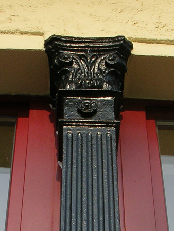 Rekonstruktion einer Ladenfassade in Schmlln