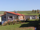 Wohnhaus mit Arztpraxis in Weyhers